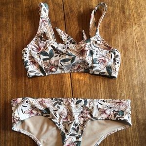 Mimi and August Bathing suit Two piece Canadian